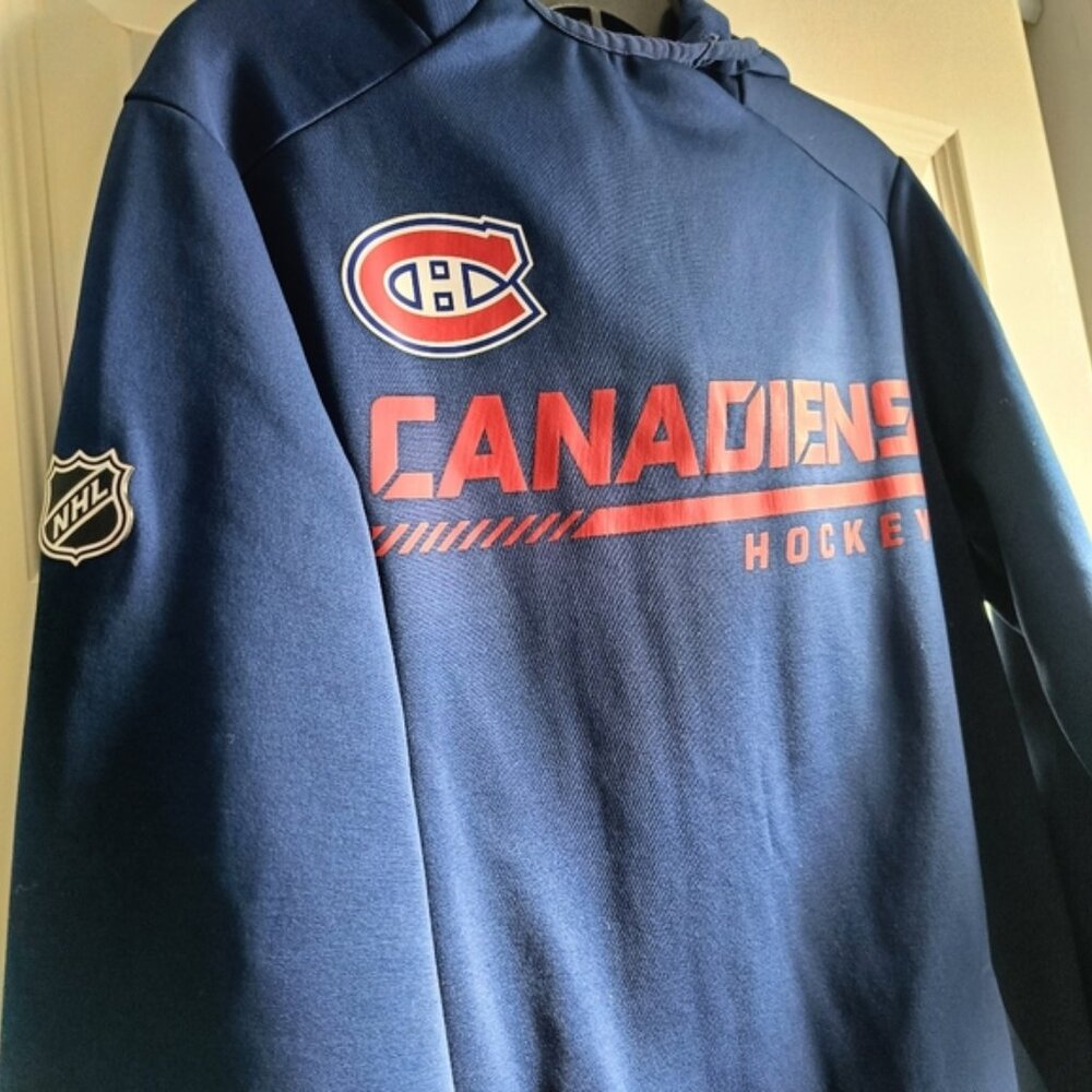 S💙Fanatics Montreal Canadiens Fanatics Authentic Pro Locker Room Hoodie